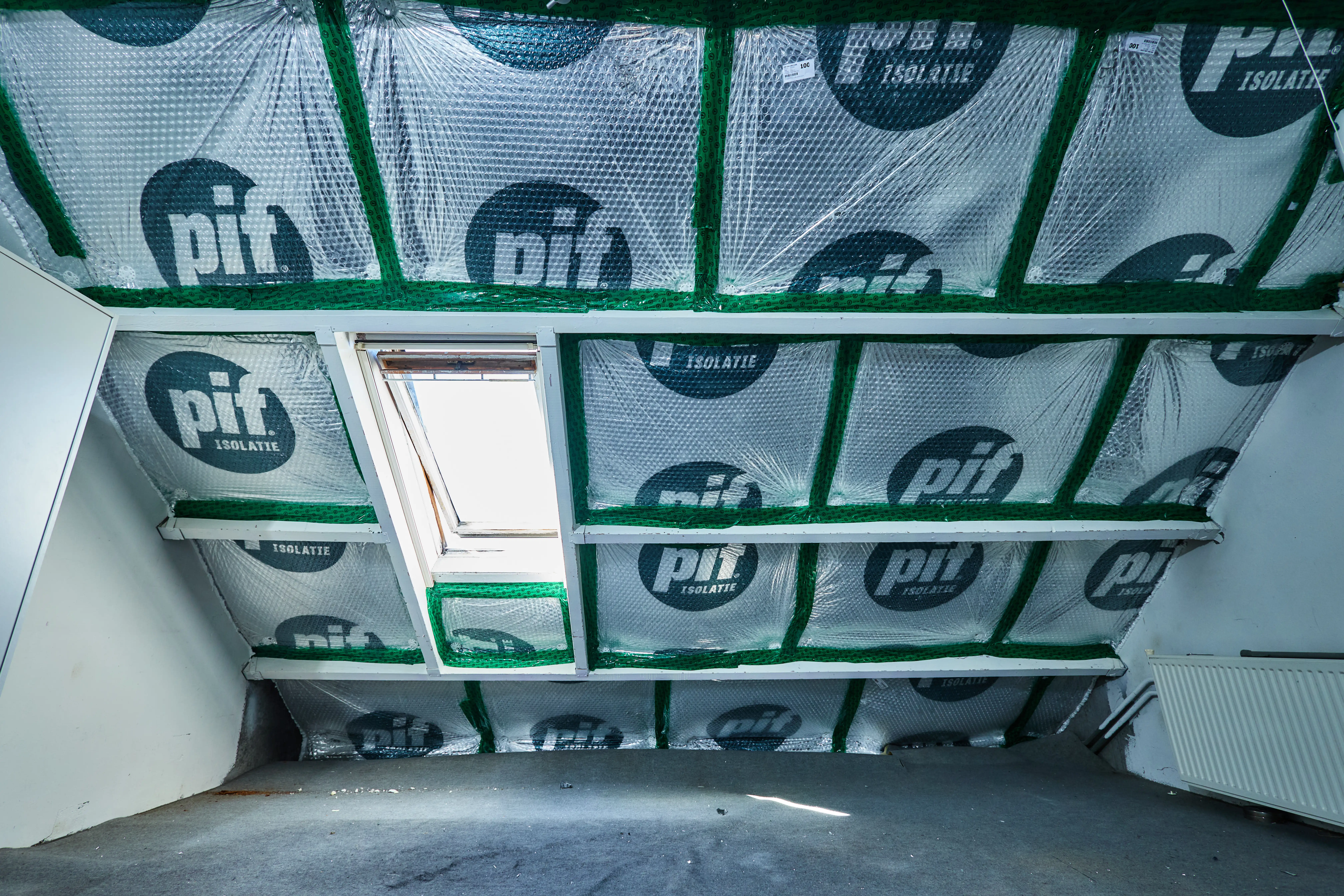 PIF isolatiefolie aan de binnenzijde van het dak